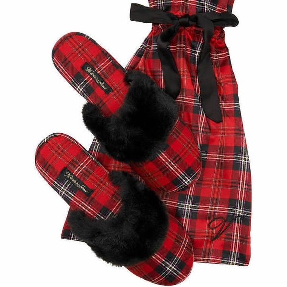 Victoria's Secret Shoes - NWT Victoria’s Secret Signature Satin Slipper